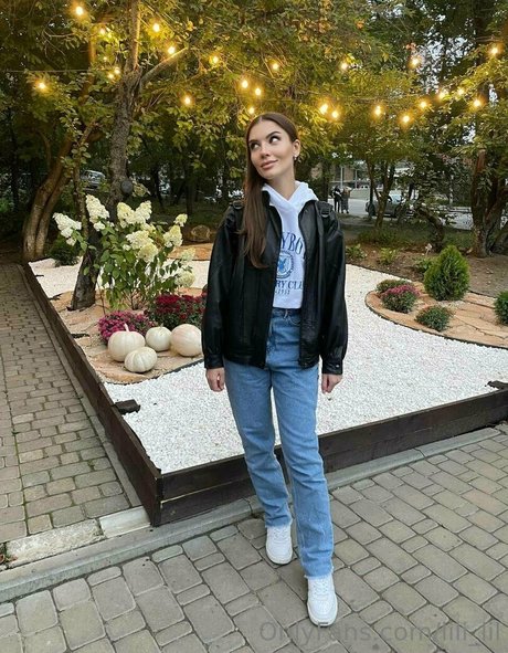 vika ua schöne nackte fotos