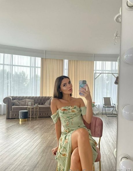 vika ua erotische top fotos