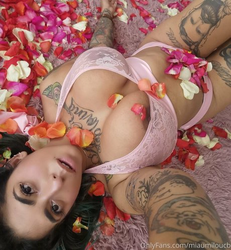 miaumiloucb erotische heiße galerien