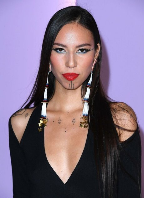 Quannah Chasinghorse model exklusive bilder