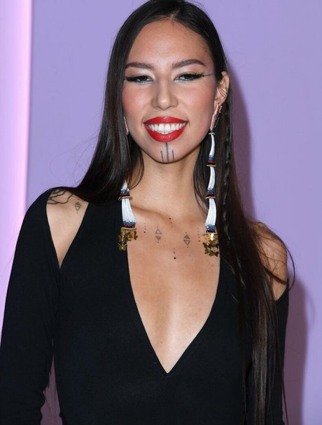 Quannah Chasinghorse heiße akt archiv