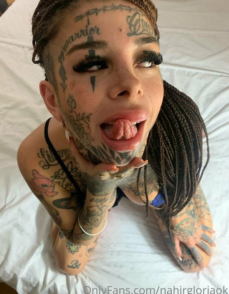 nahirgloriaokk kunst nackt galerien