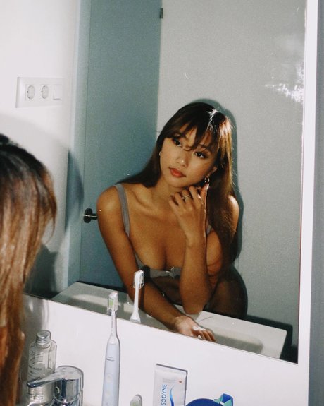 thuvnn nacktheit akt bilder