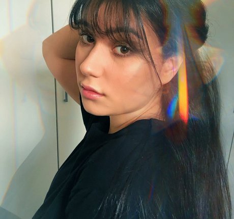 Yazzi heiße hübsche bilder