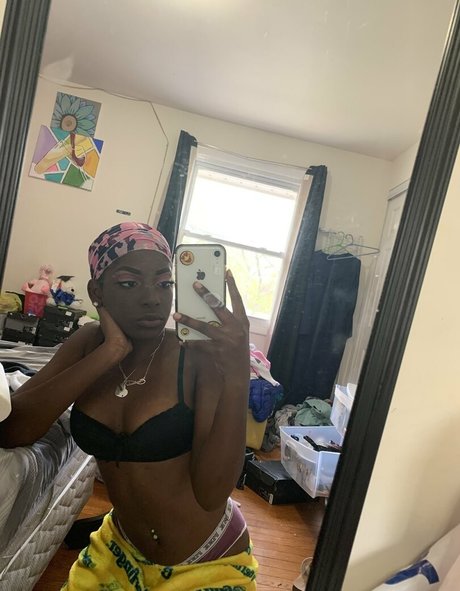 lovelykaybaby kunst sexy galerien