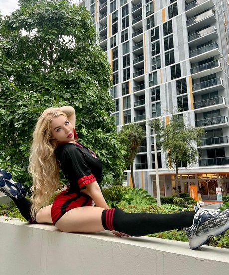 Anna Contortionist erwachsene top archiv