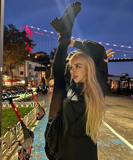 Anna Contortionist xxx erotische bilder