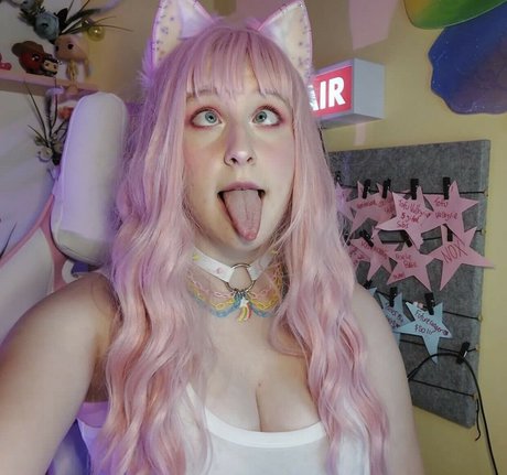 Lucyqueenofchaos exklusive xxx bild