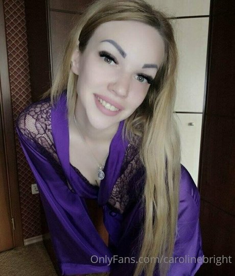 carolinebright erwachsene exklusive galerien