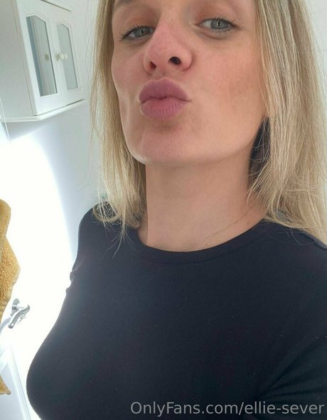 ellie sever hd akt bilder