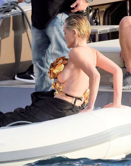 Sharon Stone nackt heiße bilder