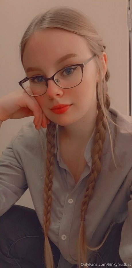 kindlyfruitbat erotische exklusive galerie