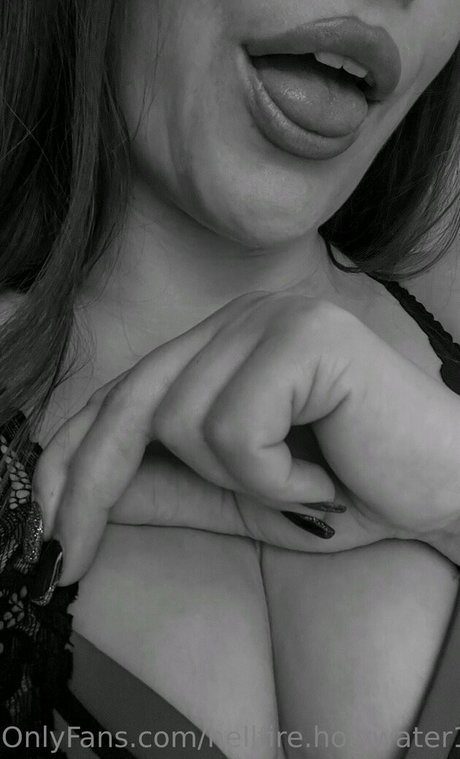 hellfire holywater111 sexy beste fotos