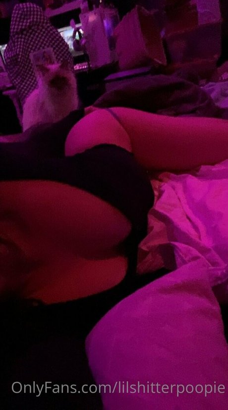 lilshitterpoopie schauspielerin hübsche archiv