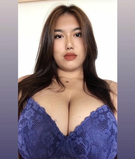 Thanaporn erwachsene nackten galerie