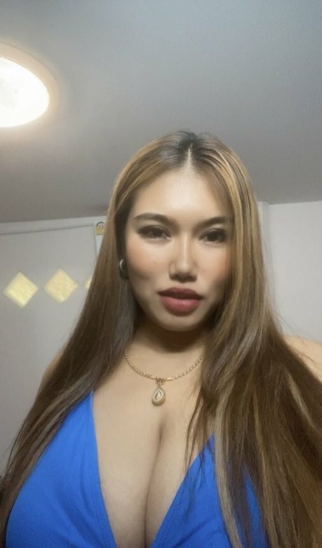 Thanaporn porno erotische fotos
