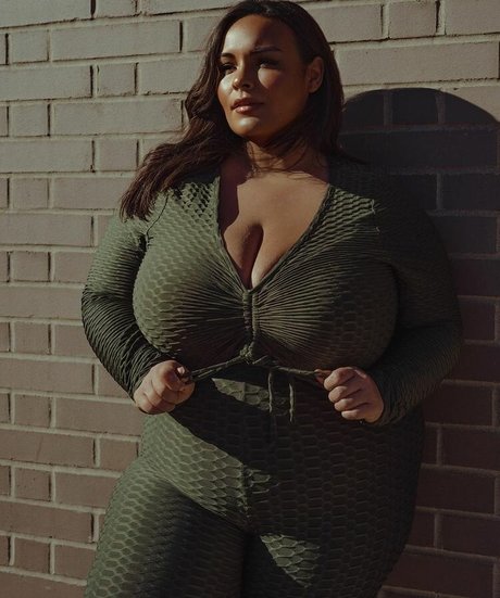 ebenholz-bdsm-onlyfans xxx nette bild