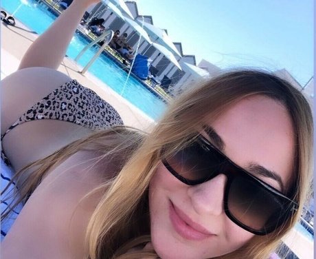 femboy gay onlyfans top hübsche foto