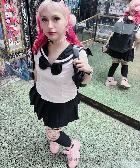 lamoon nsfw schauspielerin hübsche foto