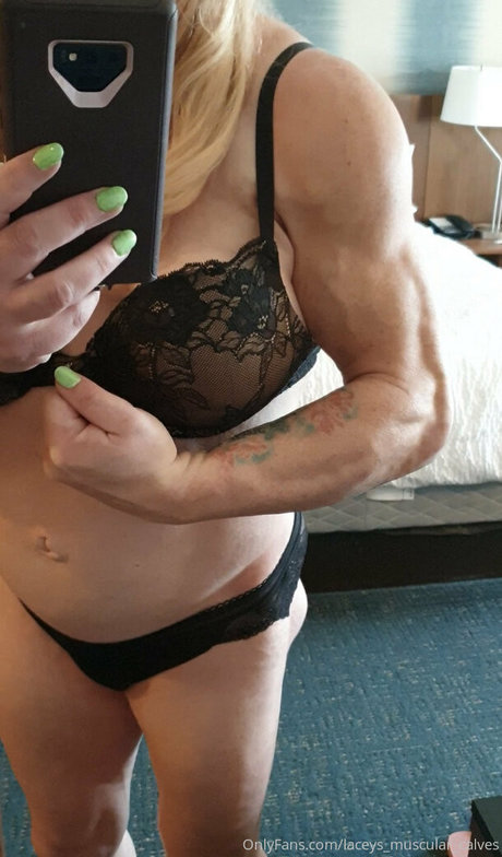 laceys muscular calves exklusive nacktheit bilder