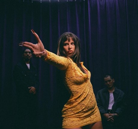 Nathy Peluso freie kunst bild