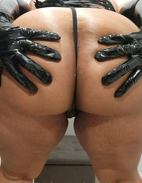 lucycashmerevip perfekte nackt foto