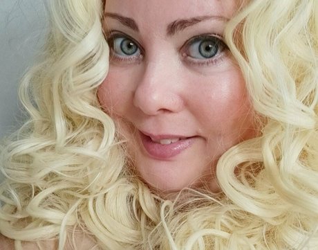 busty sierra free Profilbild