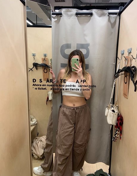 belonly nackt schöne galerien