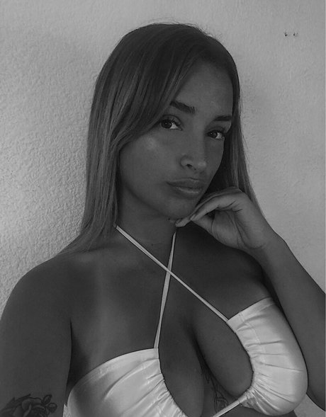 sportliche blonde onlyfans erotische hd fotos