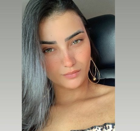 Gabriela Batista Torres porno nackt foto