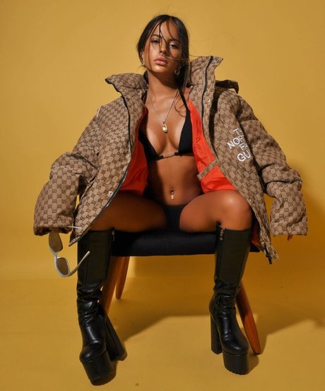 Nohad Falak perfekte xxx galerie