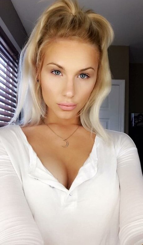 Dezmin Schubel perfekte nackt foto