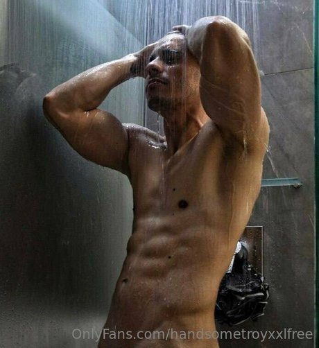 handsometroyxxlfree nackt sex galerie