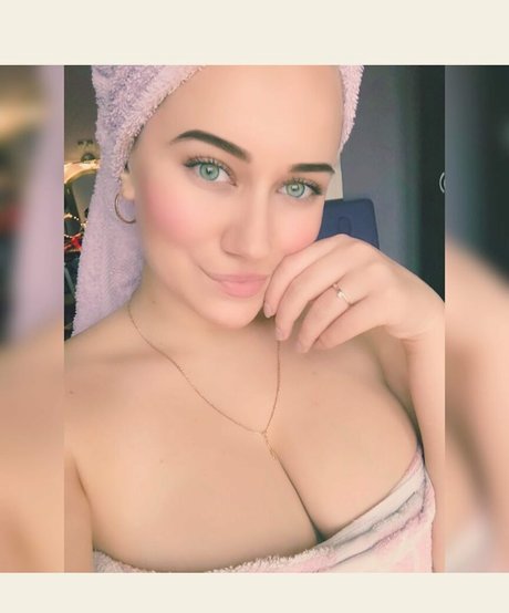 Anastasia Ticus nackt pornostar archiv