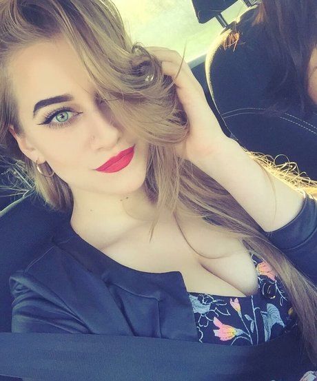 Anastasia Ticus nackt bild