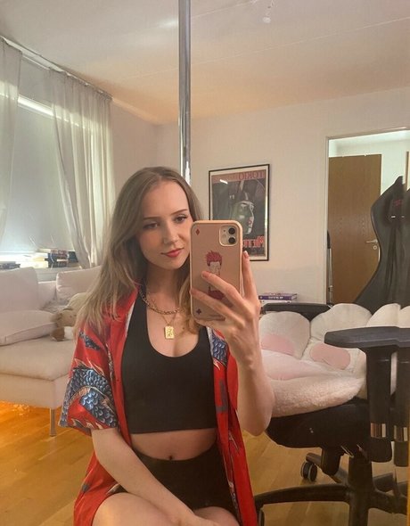 Apollolol model freie fotos