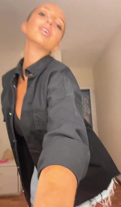 Anita Celestino porno hübsche galerie