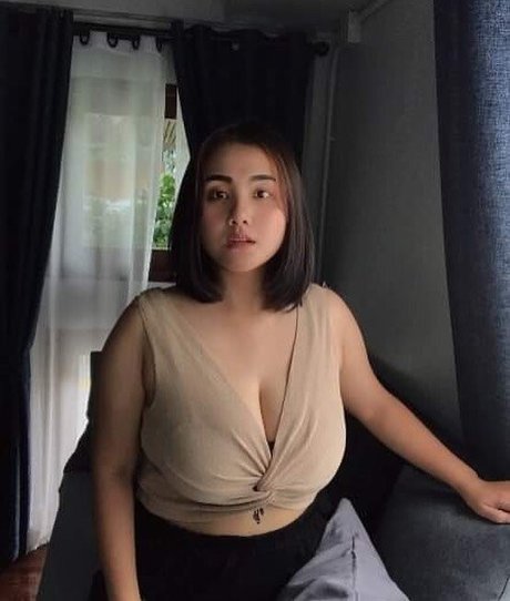 Phiromya Pangyouk nackten pornostar galerie