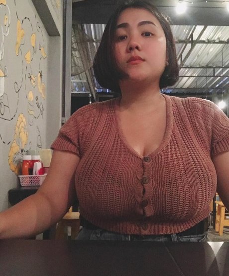 Phiromya Pangyouk exklusive kostenlose bilder