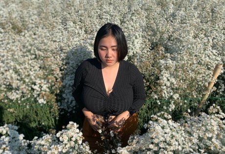 Phiromya Pangyouk model perfekte fotos