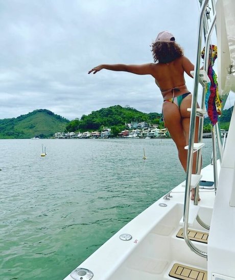 Gabriela Moreyra freie erwachsene bild