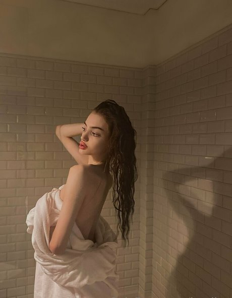 Imelina hübsche nackte archiv