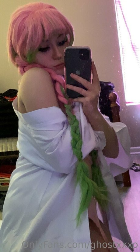 ghostxxxo pornostar heiße fotos