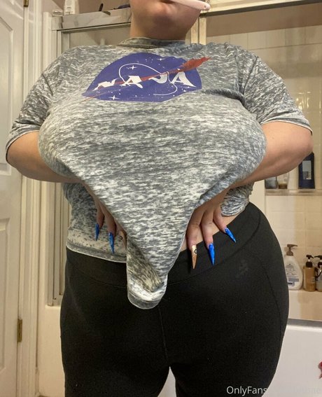 fatbae nacktheit akt bilder