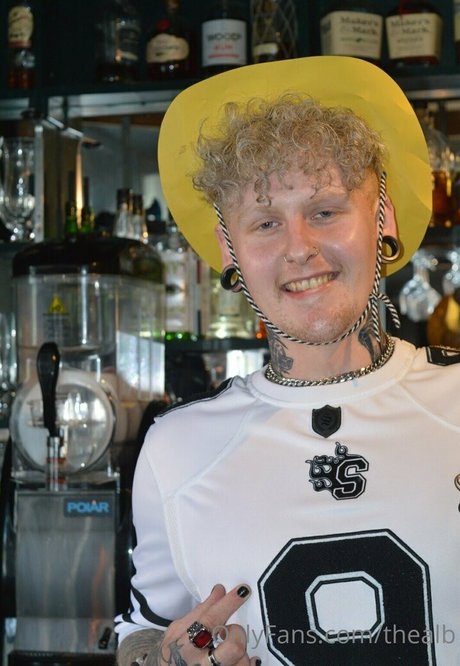 thealb hübsche xxx galerie