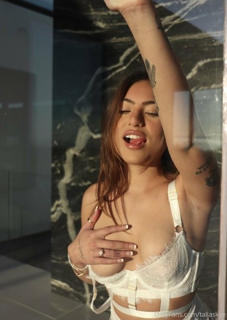 skyelia nackt beste foto