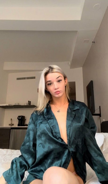 Stellasamore schauspielerin erwachsene fotos