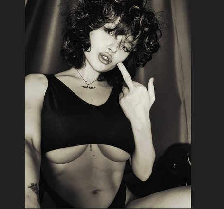 Taliyamilano erotische nackten fotos