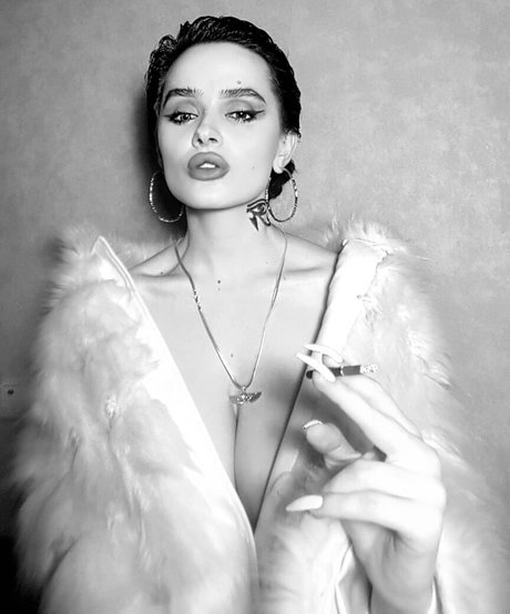 Taliyamilano erotische schöne archiv