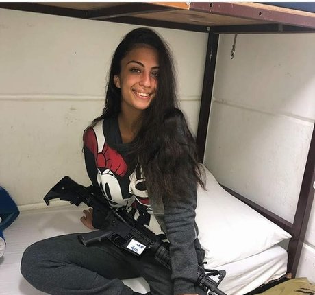 Shahar Halaf sexy nackten bild